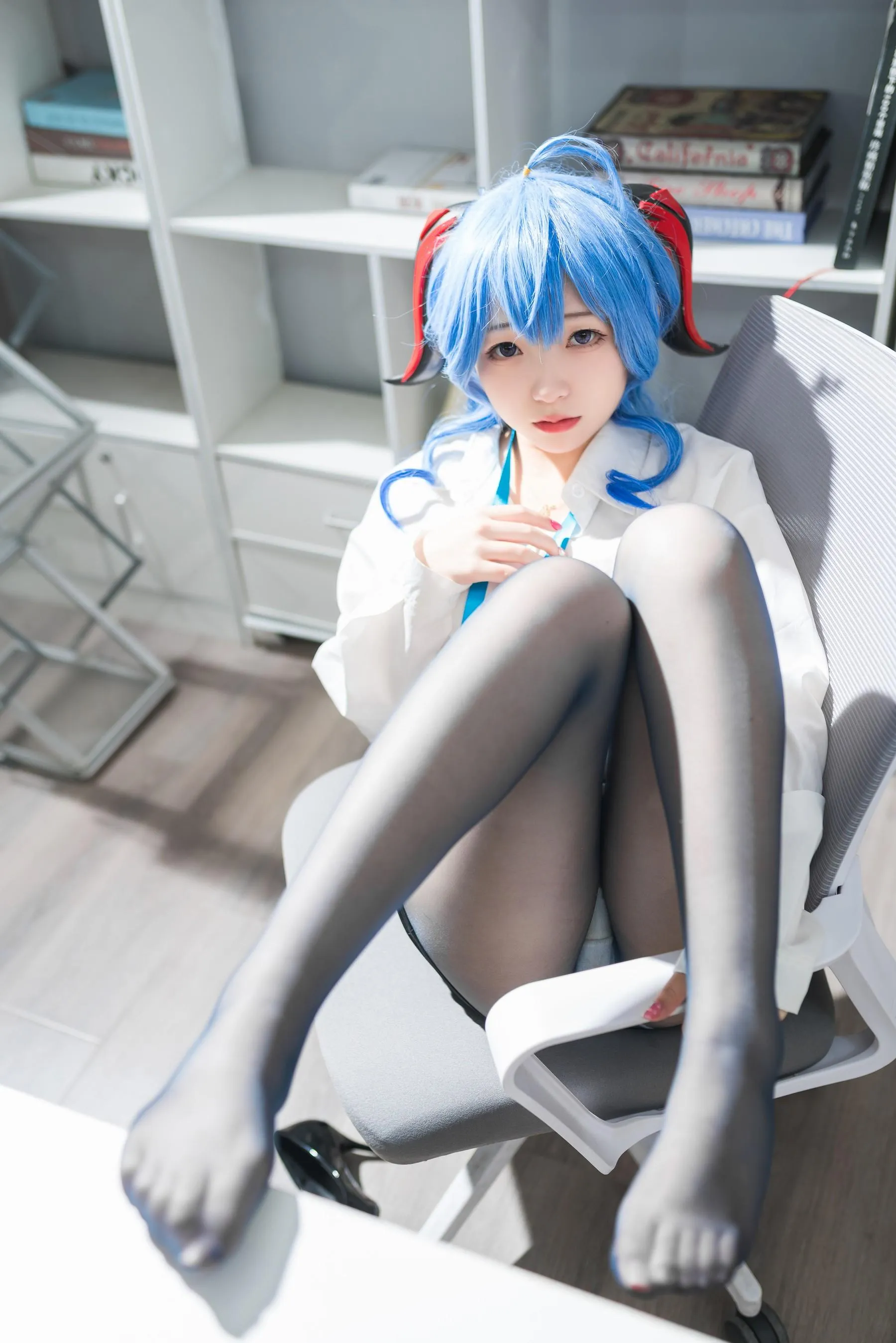 花铃 – NO.20 甘雨秘书 [48P]插图